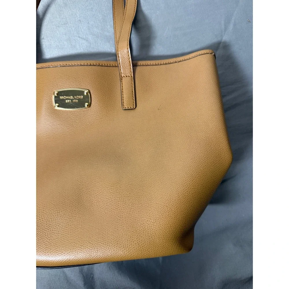 Michael Kors Saffiano Leather Tote Bag Tan Camel Gold Hardware Logo - Picture 3 of 10